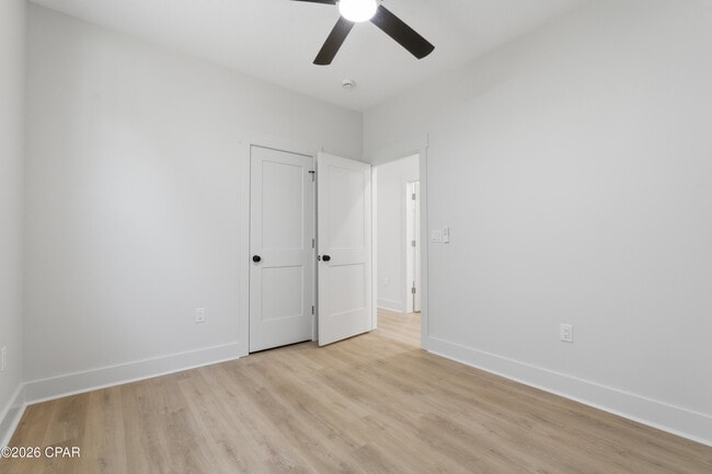 Building Photo - 2316 E 19th Pl