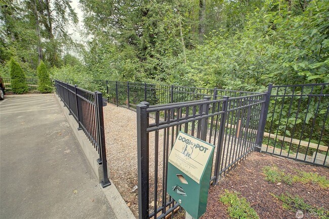 Building Photo - 4Bd/3.25Ba Issaquah House