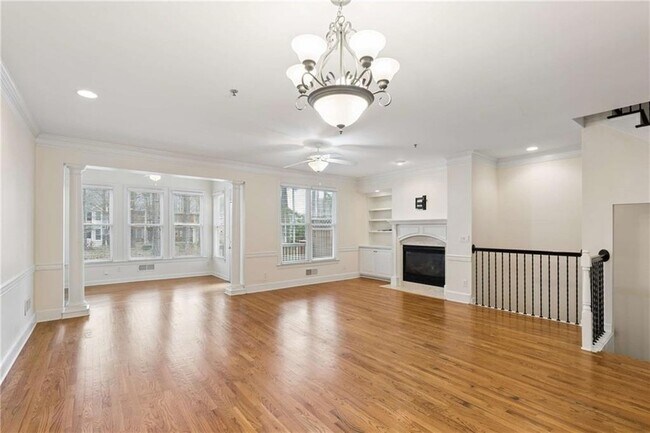 Building Photo - 610 Vinings Estates Dr SE