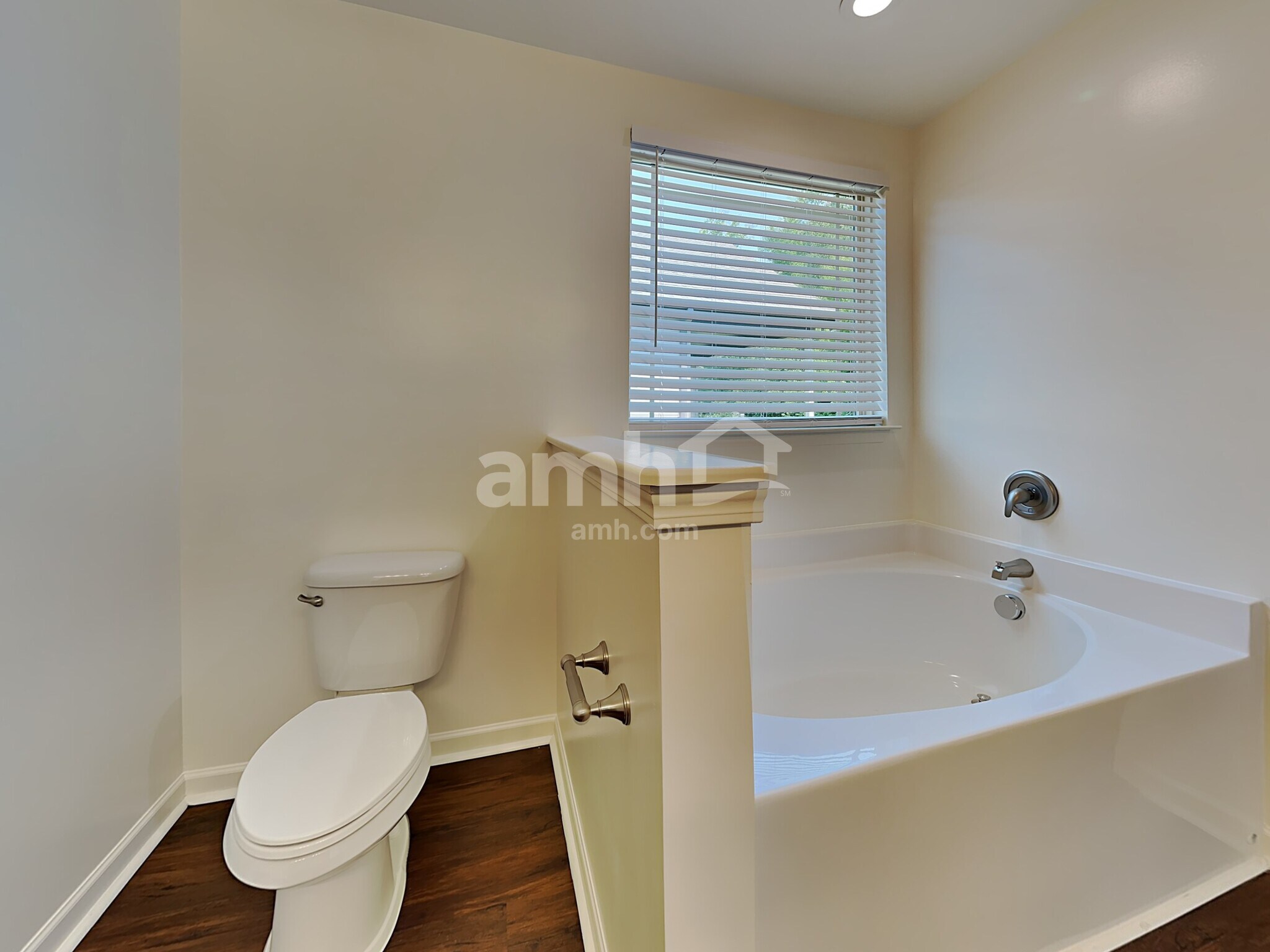 Building Photo - 248 Applehill Way