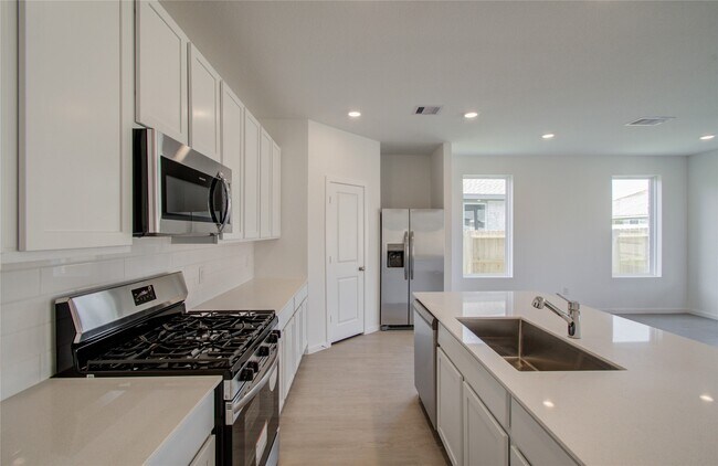 Building Photo - 26514 Foxtail Fern Dr