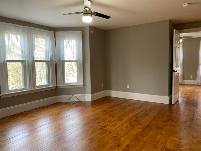 Building Photo - 33 Maple St