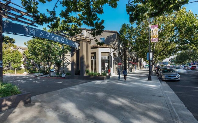 Building Photo - 1318 The Alameda
