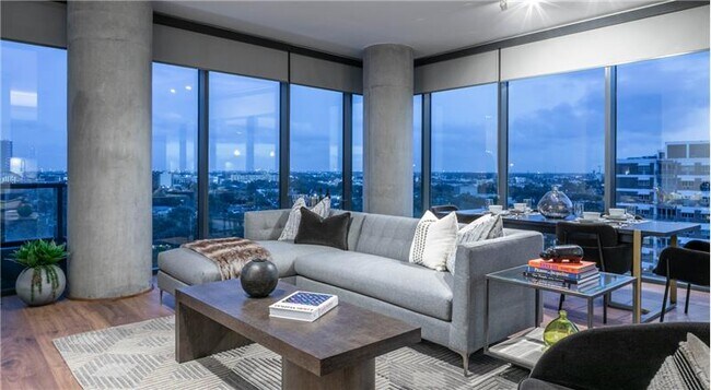 Building Photo - 3410 Yoakum Blvd