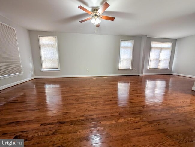 Building Photo - 6441 Lake Meadow Dr