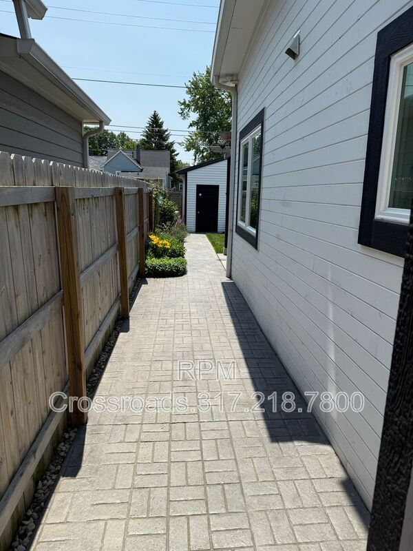Building Photo - 1217 Hoyt Ave