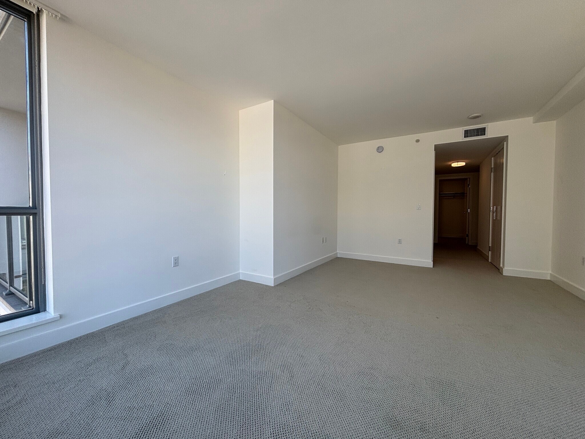 Mater Bedroom - 435 China Basin St