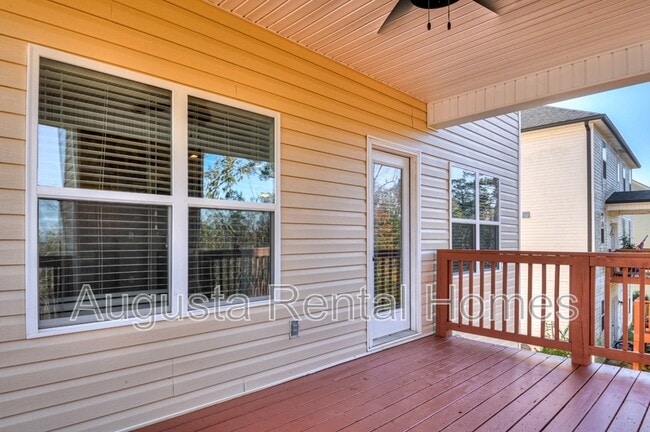 Building Photo - 848 Tyler Woods Dr