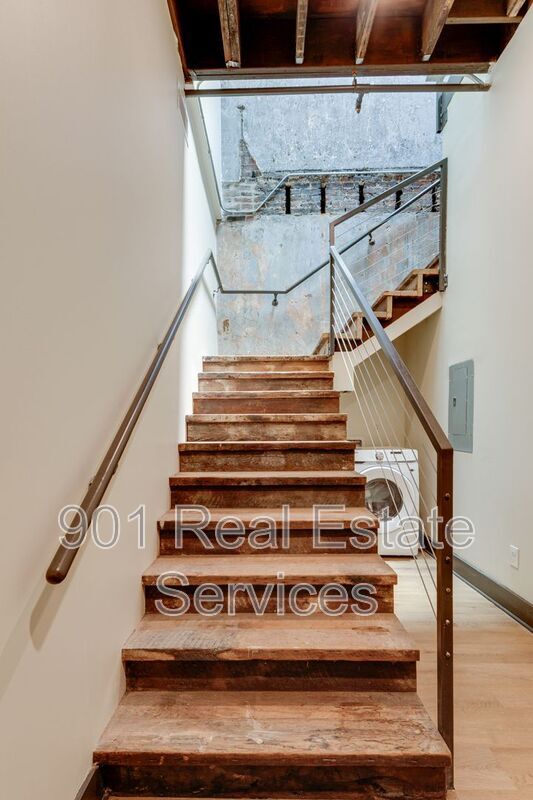 Building Photo - 124 Monroe Ave