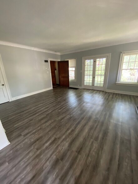 Building Photo - 4205 Overland Pky