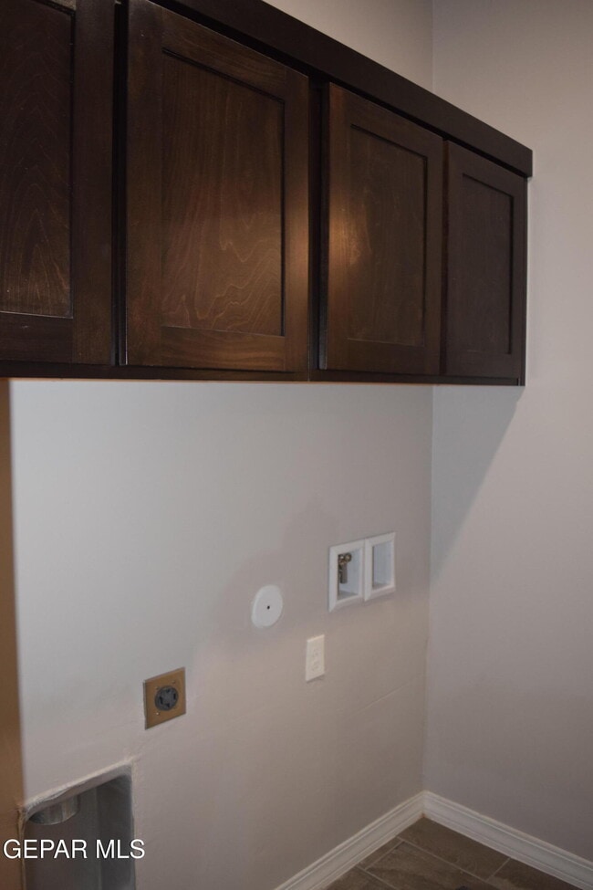 Building Photo - 355 Sol Ct