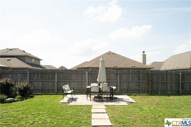 Building Photo - 5633 Briar Fld