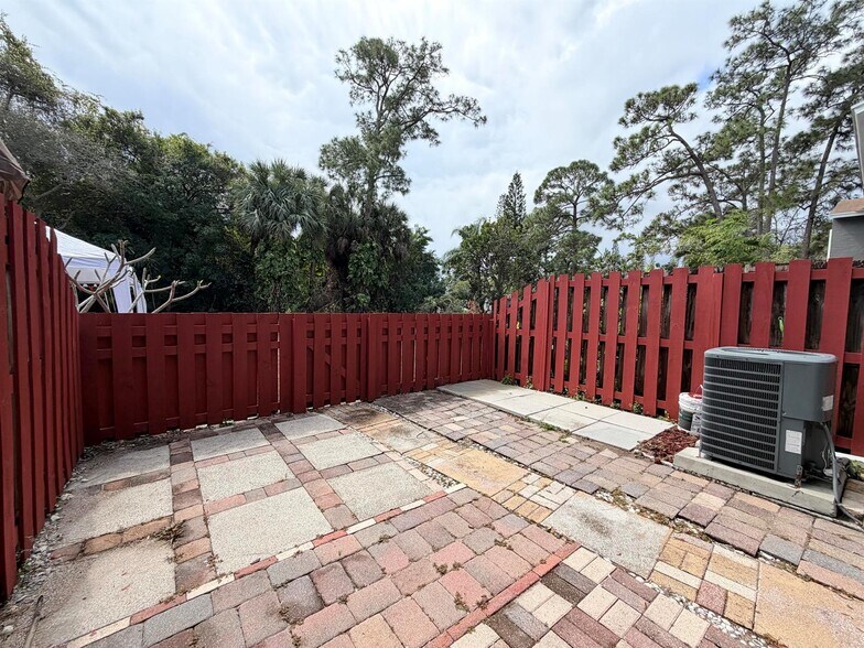 Building Photo - 5112 Society Pl W