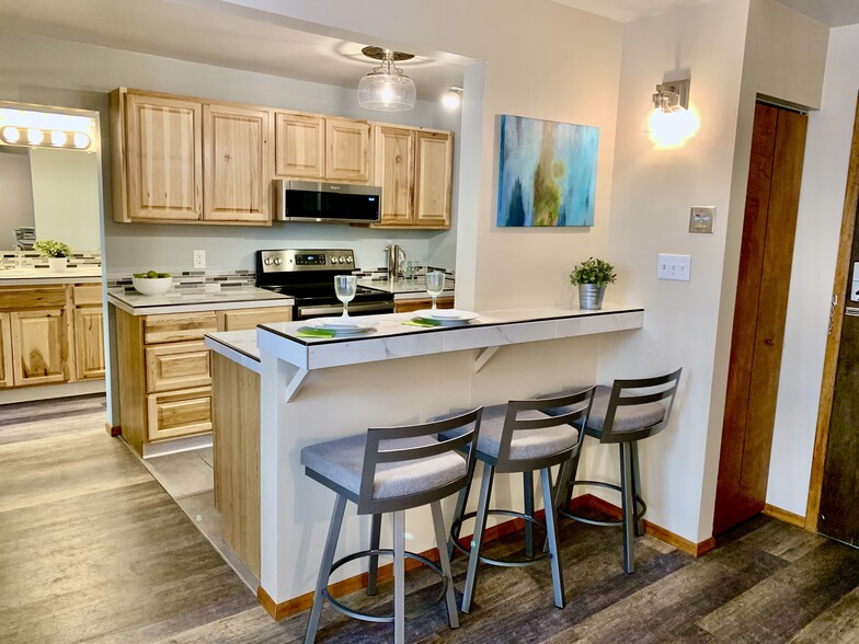 Kitchen - 2227 Canyon Blvd