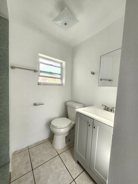 Building Photo - 8883 SW 126th Ter