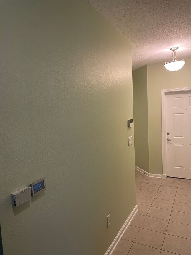 Building Photo - Beautiful Home in Twin Leaf! Available Now!!