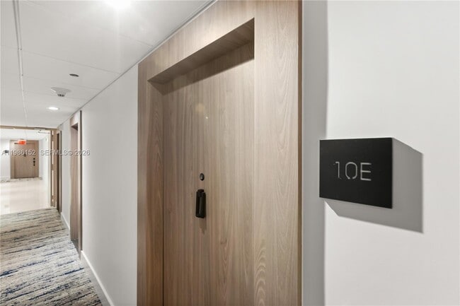 Building Photo - 5825 Collins Ave