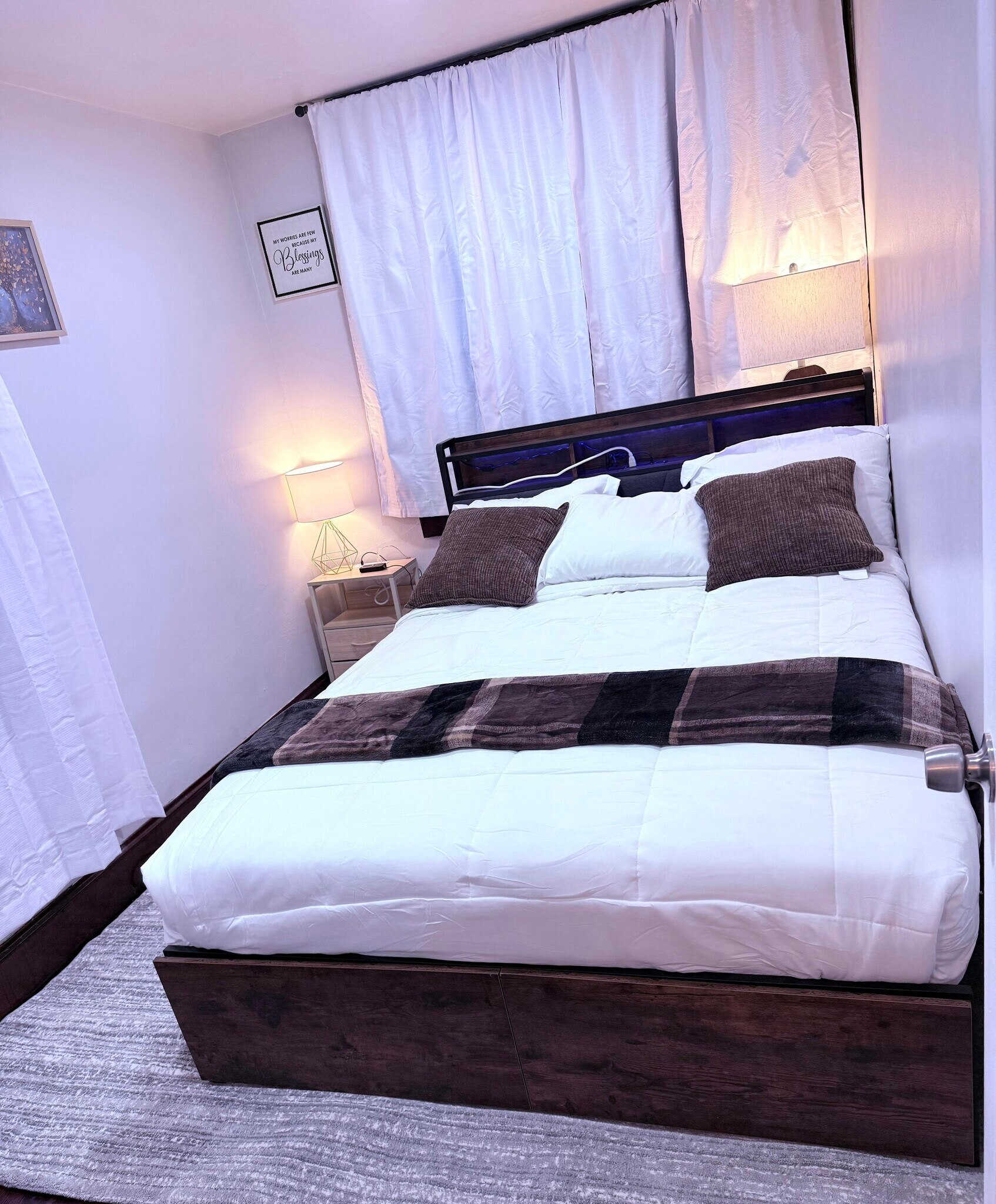 Bedroom - 212 Smith St