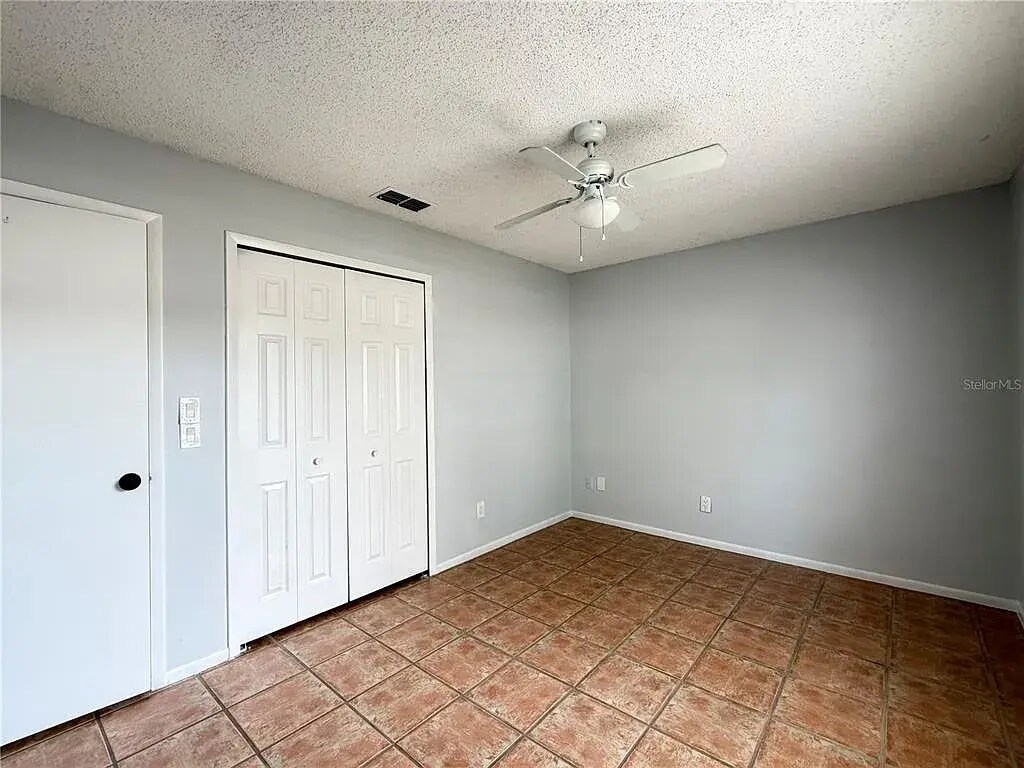 Building Photo - 9923 Castleton St