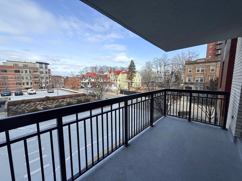 Building Photo - 60 Longwood Ave