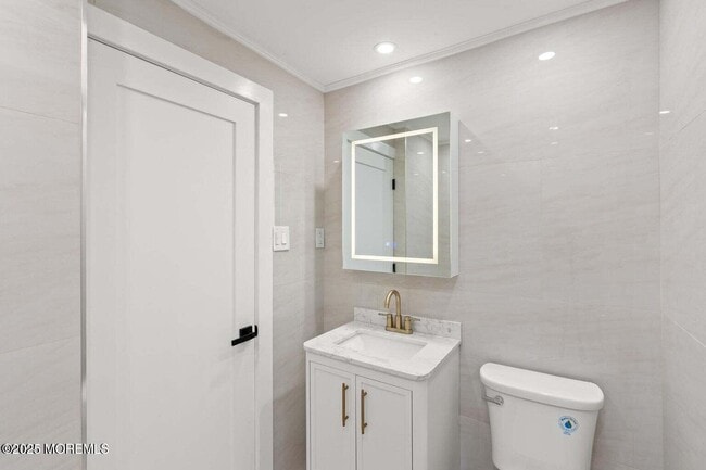 Building Photo - 1001 Norwood Ave