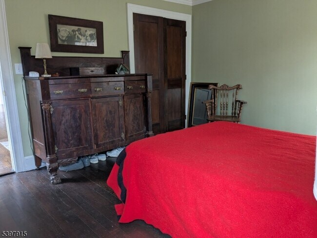 Building Photo - 445 Miller Park Rd