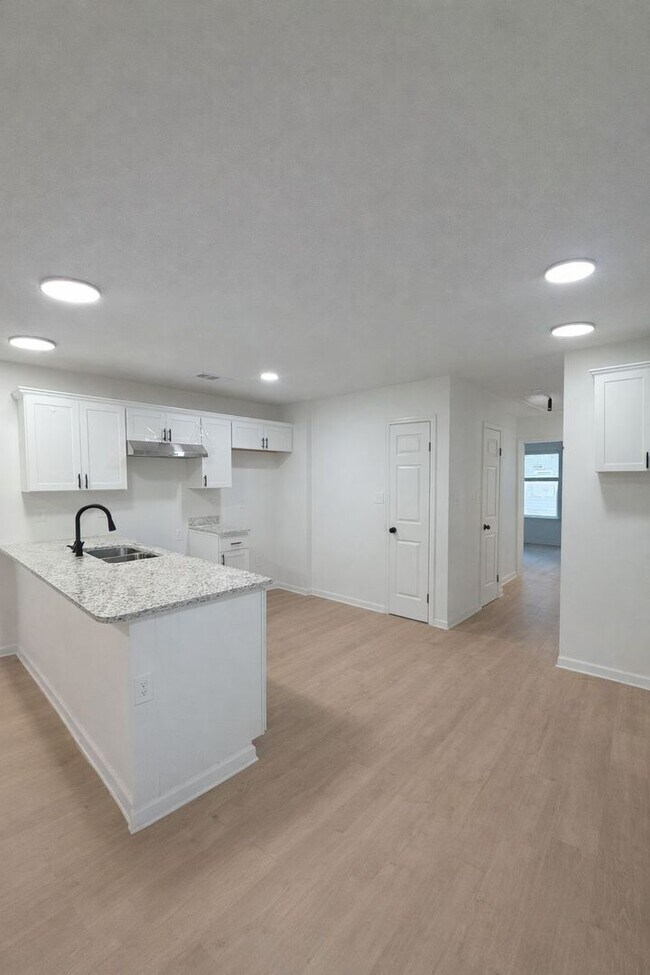 Building Photo - New Construction Duplex, 2 Bedroom, 1 Bathroom