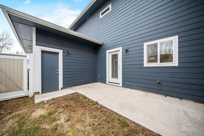Building Photo - Introducing a Stunning 3 bedroom New Duplex! - Pets Welcome!