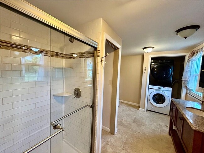 Building Photo - 32 Seaspray Way