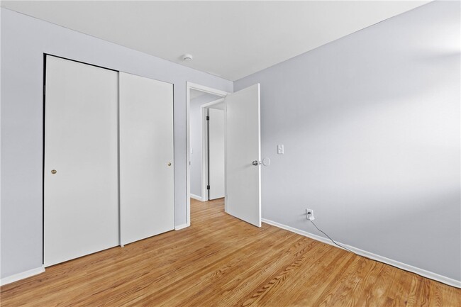 Building Photo - 189 Lawson Rd