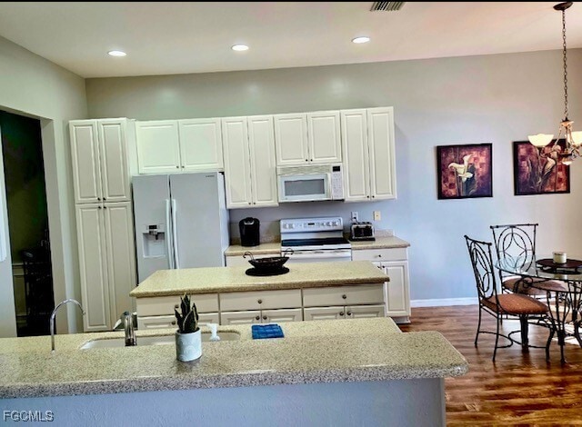 Building Photo - 9129 Links Dr