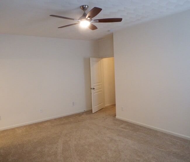 Building Photo - 4022 Kingston Pkwy