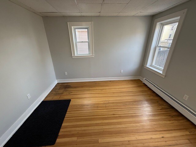 Building Photo - 556 Bond St