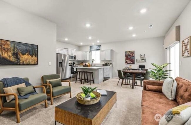 Building Photo - 4305 Pronghorn Pl