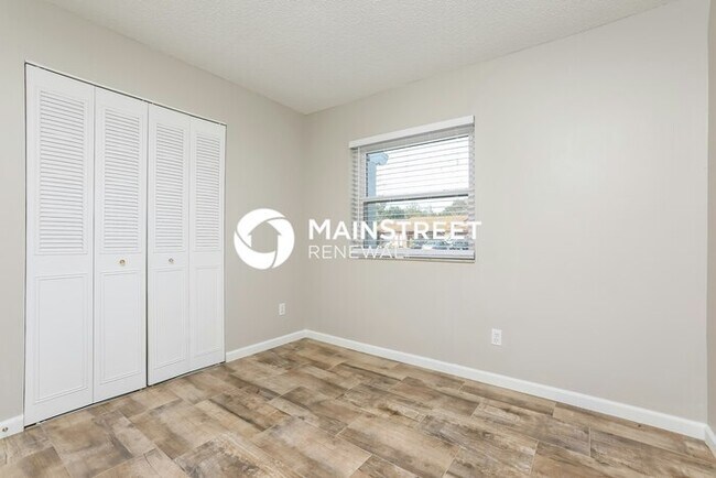 Building Photo - 3 Bedroom Pet-Friendly Home in Deltona, FL with Main Street Renewal