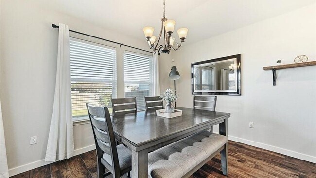 Building Photo - 436 Musgrav-