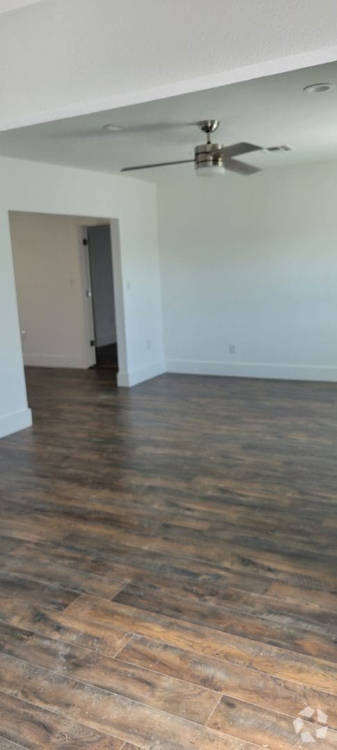 Building Photo - 2 bedroom 2 bath