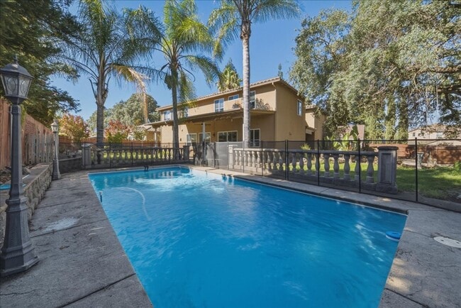 Building Photo - 9351 Palmerson Dr