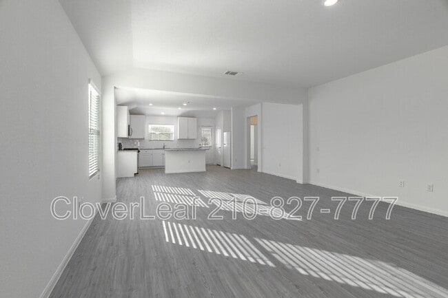 Building Photo - 706 Red Fld Wy