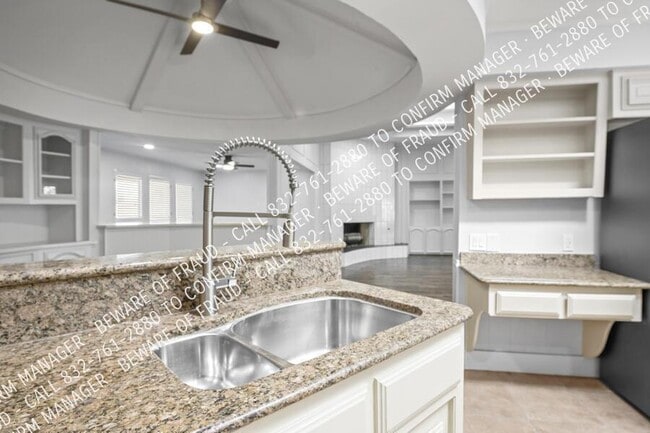 Building Photo - 9145 Drumcliffe Ln