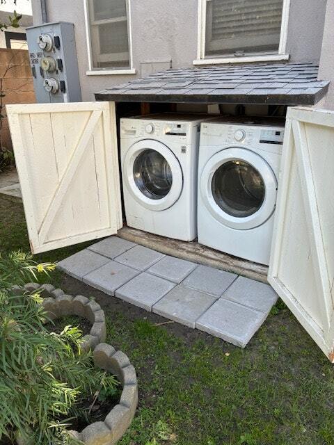 Building Photo - 230 N Myers St