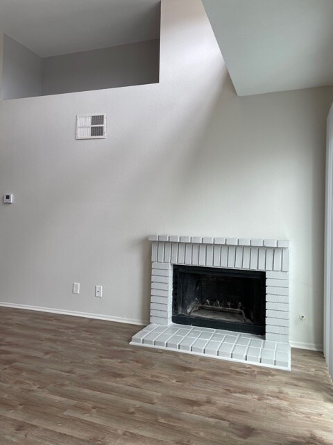 Building Photo - 20235 Keswick St