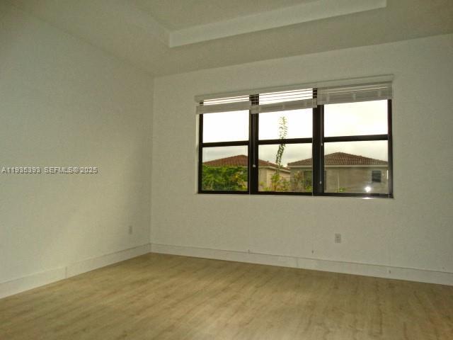 Building Photo - 754 NE 191st Terrace