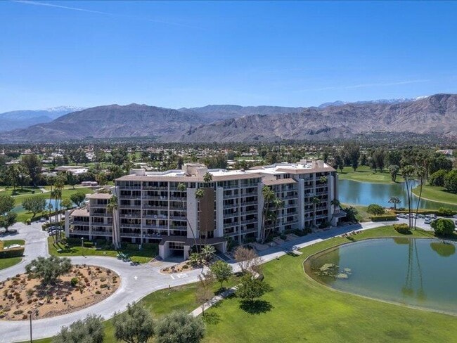 Building Photo - 899 Island Dr