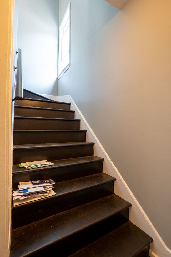 Building Photo - All Utilities Included!!  Freshly Remodele...