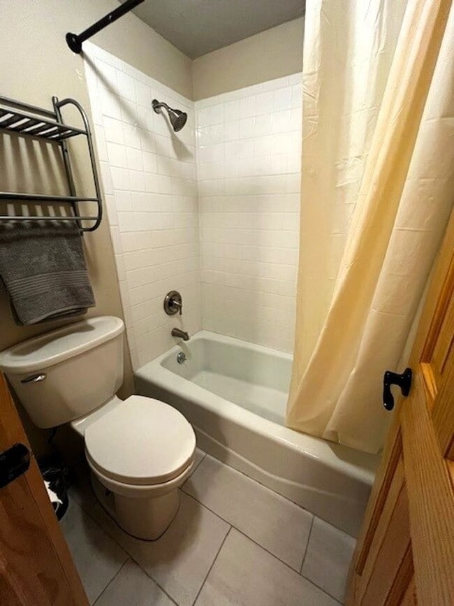 Building Photo - Long Term Rental- Dillon Valley East Y104