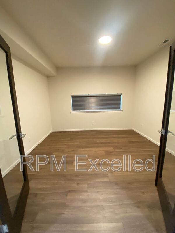 Building Photo - 16208 27th St Ct E