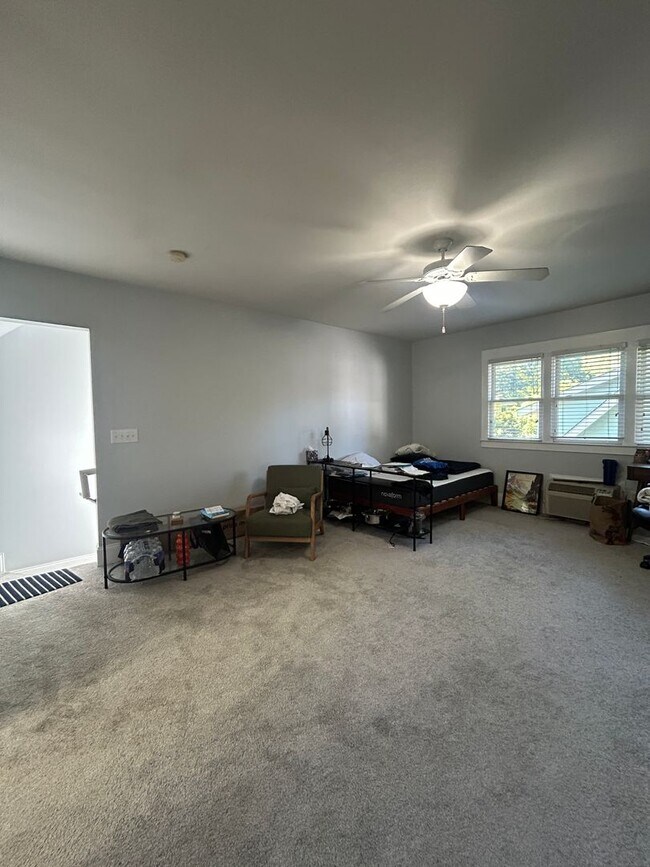 Building Photo - Beautiful studio ADU near Duke with utilities included & off street parking!