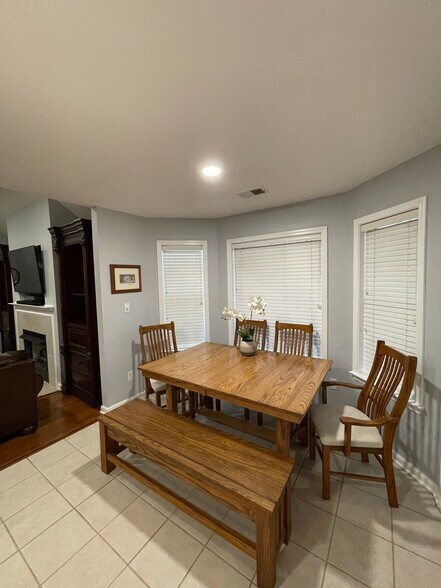 Building Photo - 11244 Black Sheep Dr