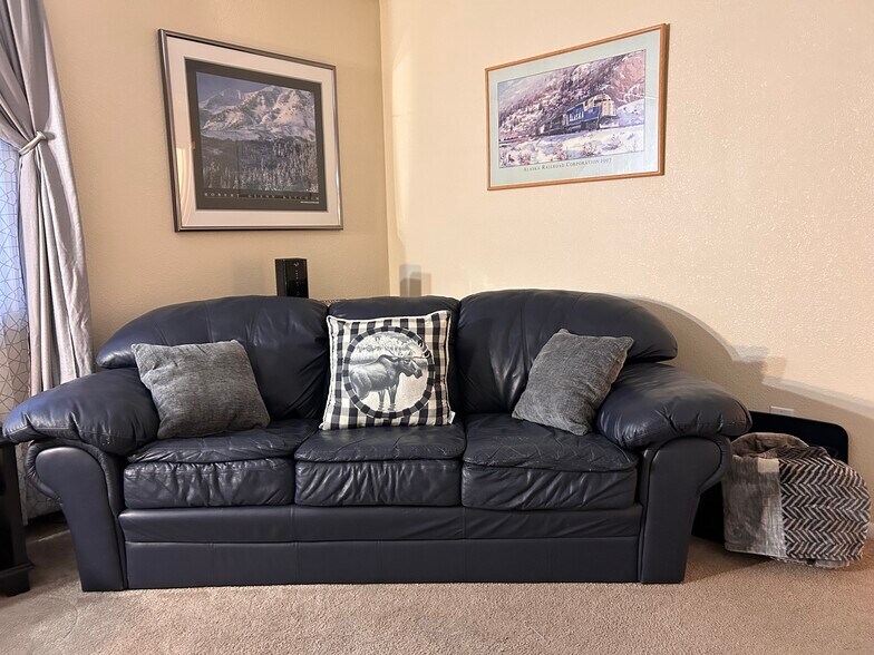 Building Photo - 1720 Beaver Pl